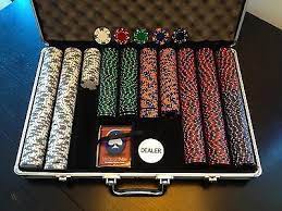 A Review of the 200 Poker Chip Ace King Suited Set With Clear Top Aluminum Case